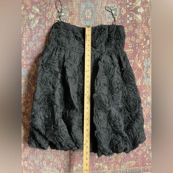 Zara Large Women’s Strapless textured floral Rosette mini Dress - Picture 2 of 9